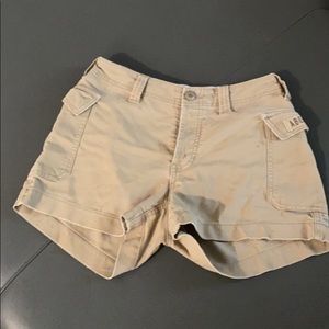 AF. ABERCROMBIE tan shorts